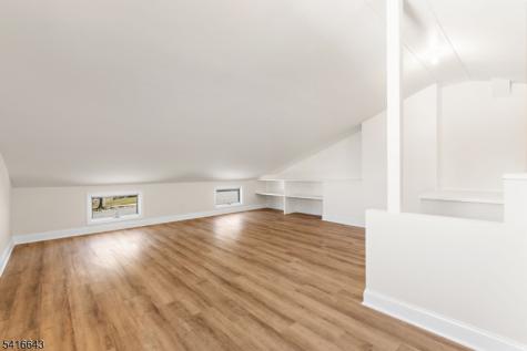 10 Robert Court Verona NJ 07044