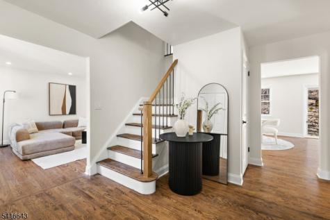 10 Robert Court Verona NJ 07044