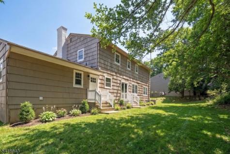 10 Robert Court Verona NJ 07044
