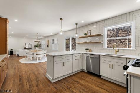 10 Robert Court Verona NJ 07044
