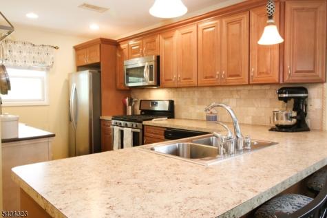 6 Knollwood Road Totowa NJ 07512