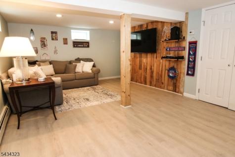 6 Knollwood Road Totowa NJ 07512