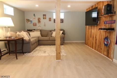 6 Knollwood Road Totowa NJ 07512