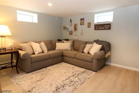 6 Knollwood Road Totowa NJ 07512
