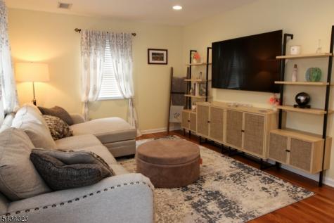 6 Knollwood Road Totowa NJ 07512