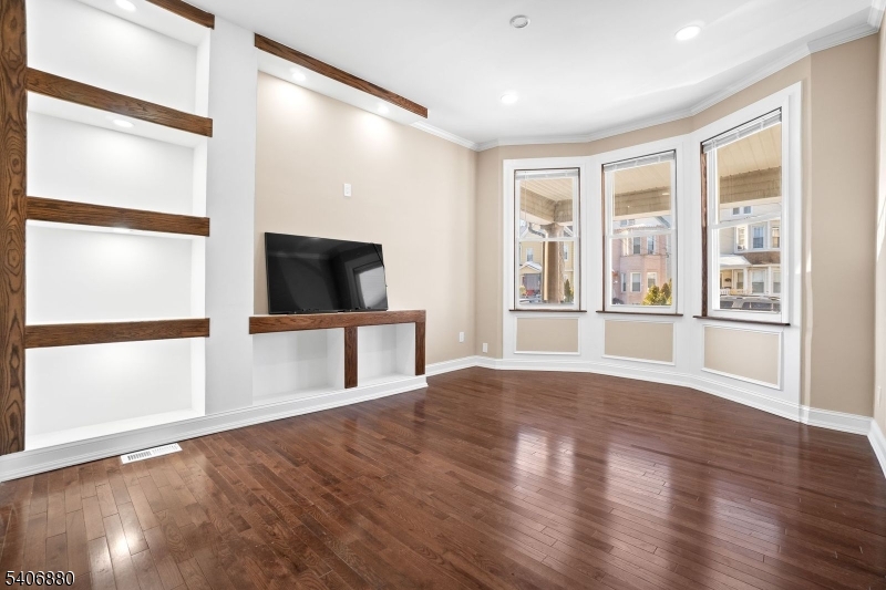 16 Sayre Street Elizabeth NJ 07208