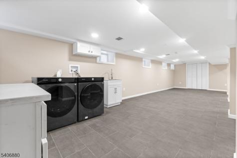 16 Sayre Street Elizabeth NJ 07208