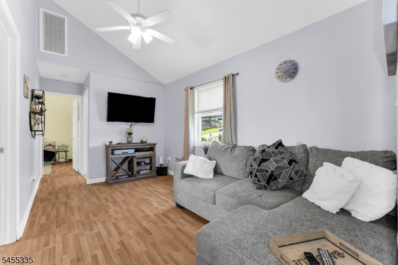 212 Gordon Avenue Totowa NJ 07512