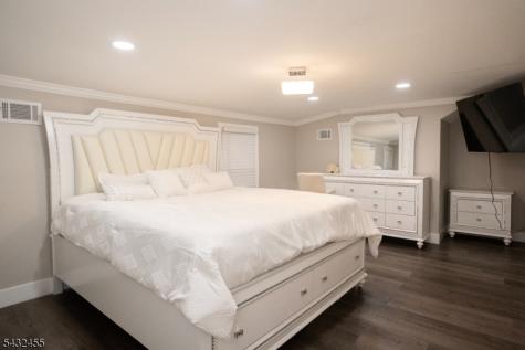 35 3 Road Avenue Little Falls NJ 07424