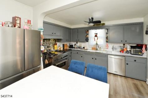 18 Parker Avenue Hawthorne NJ 07506
