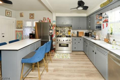18 Parker Avenue Hawthorne NJ 07506