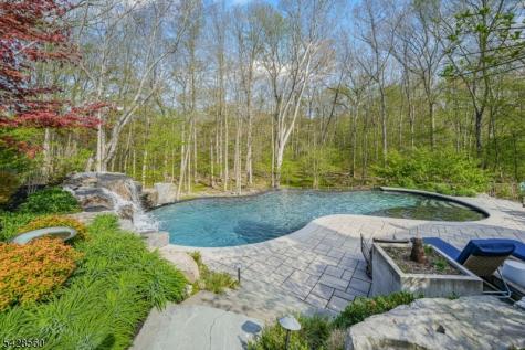 9 Pennbrook Court Montville NJ 07045