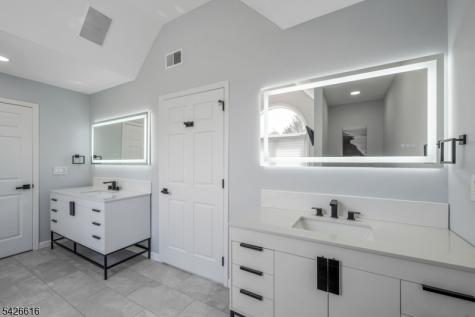 18 Renshaw Drive Montville NJ 07045