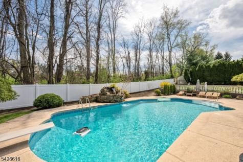 18 Renshaw Drive Montville NJ 07045