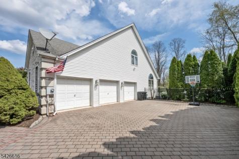 18 Renshaw Drive Montville NJ 07045