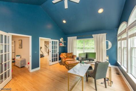 18 Stoneybrook Road Washington NJ 07853