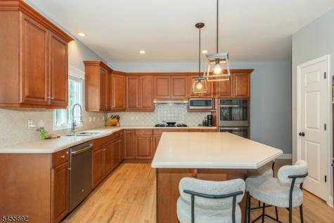 18 Stoneybrook Road Washington NJ 07853