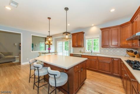 18 Stoneybrook Road Washington NJ 07853