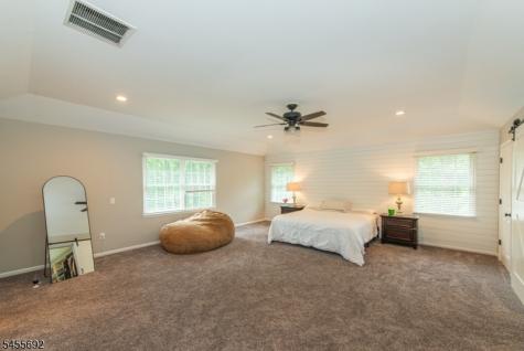 18 Stoneybrook Road Washington NJ 07853