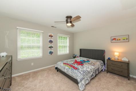 18 Stoneybrook Road Washington NJ 07853