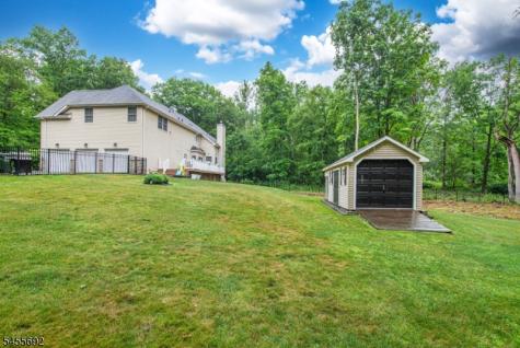 18 Stoneybrook Road Washington NJ 07853