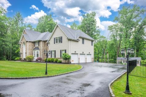 18 Stoneybrook Road Washington NJ 07853