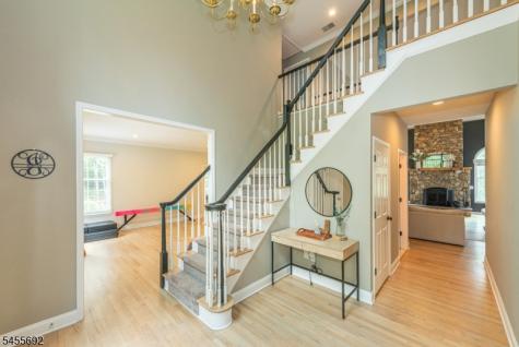 18 Stoneybrook Road Washington NJ 07853