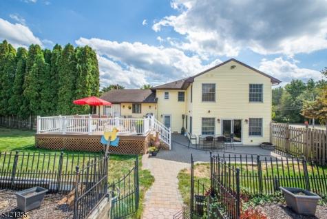 257 Eyland Avenue Roxbury NJ 07876