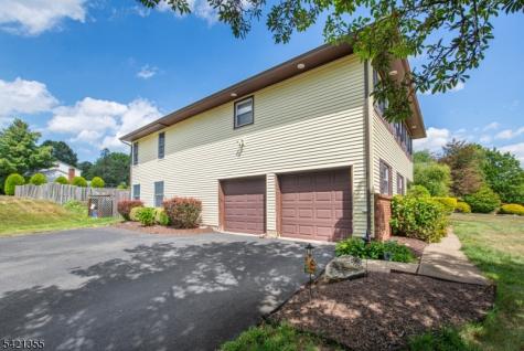 257 Eyland Avenue Roxbury NJ 07876