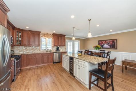 257 Eyland Avenue Roxbury NJ 07876