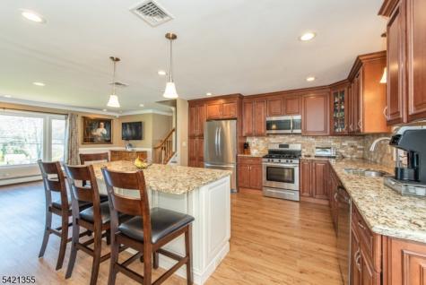 257 Eyland Avenue Roxbury NJ 07876