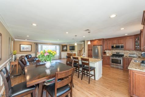 257 Eyland Avenue Roxbury NJ 07876
