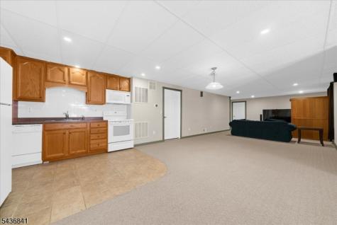 14 Hawk Drive Raritan NJ 08551