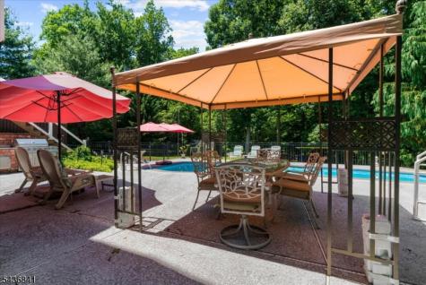 14 Hawk Drive Raritan NJ 08551