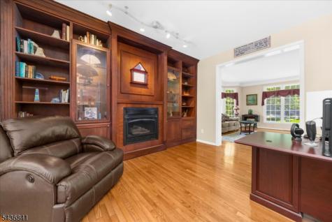 14 Hawk Drive Raritan NJ 08551