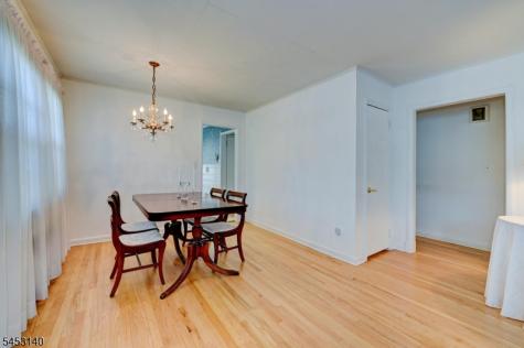 271 Summit Road Mountainside NJ 07092