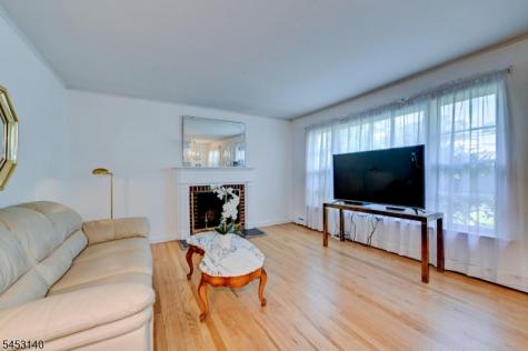 271 Summit Road Mountainside NJ 07092