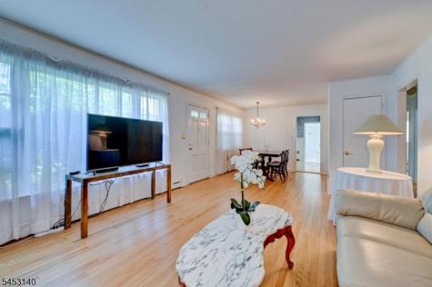271 Summit Road Mountainside NJ 07092
