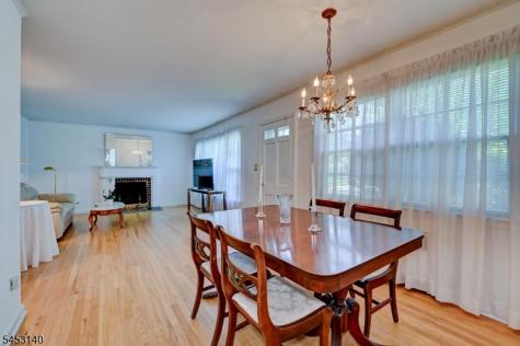 271 Summit Road Mountainside NJ 07092
