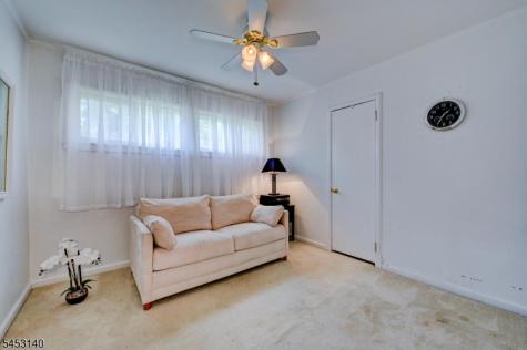 271 Summit Road Mountainside NJ 07092