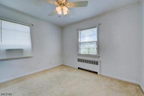 271 Summit Road Mountainside NJ 07092