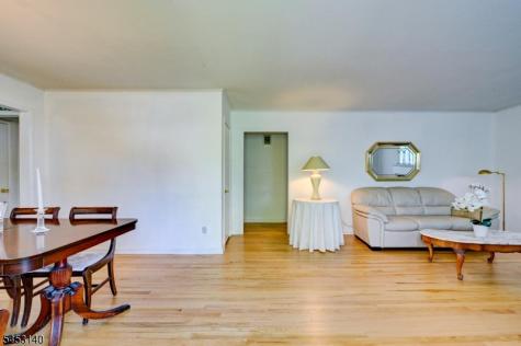 271 Summit Road Mountainside NJ 07092