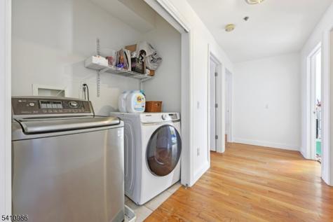 15 Tichenor Lane Newark NJ 07114