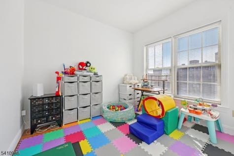 15 Tichenor Lane Newark NJ 07114