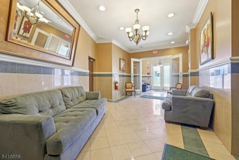 15 Tichenor Lane Newark NJ 07114