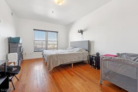 15 Tichenor Lane Newark NJ 07114