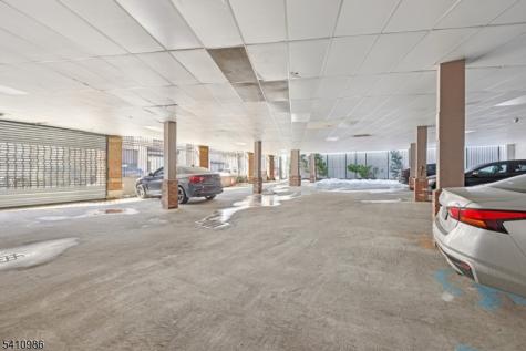 15 Tichenor Lane Newark NJ 07114