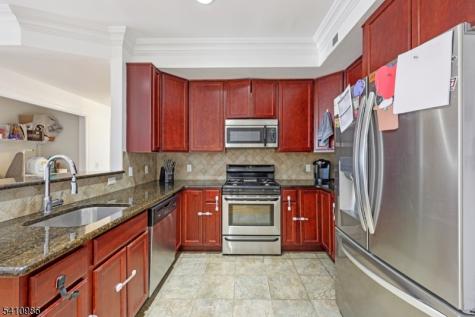 15 Tichenor Lane Newark NJ 07114