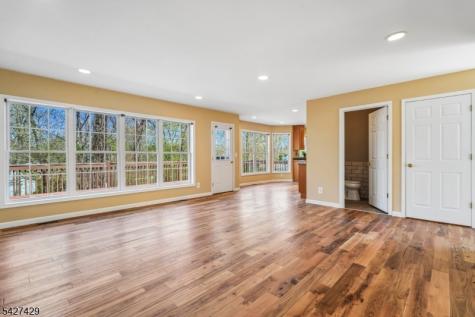 2 Log Road Jefferson NJ 07849