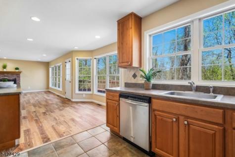 2 Log Road Jefferson NJ 07849